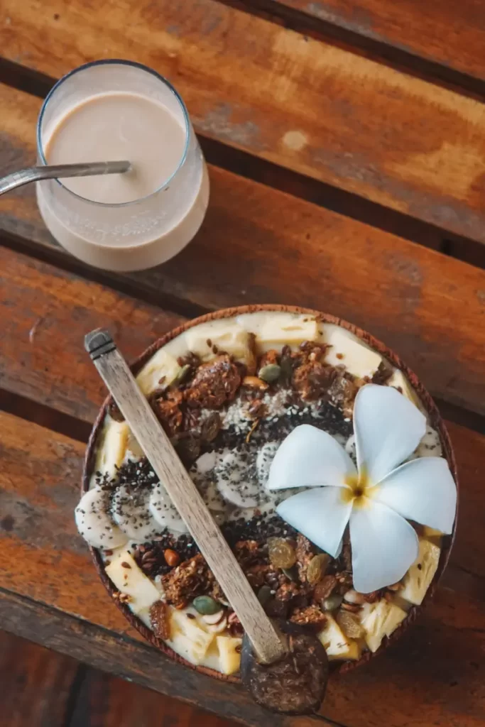 A smoothie bowl for breakfast at Oasis Bay Arugam Bay