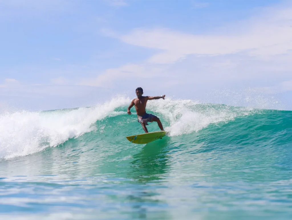The rock surf spot, one of the most popular waves for surf camps in Ahangama