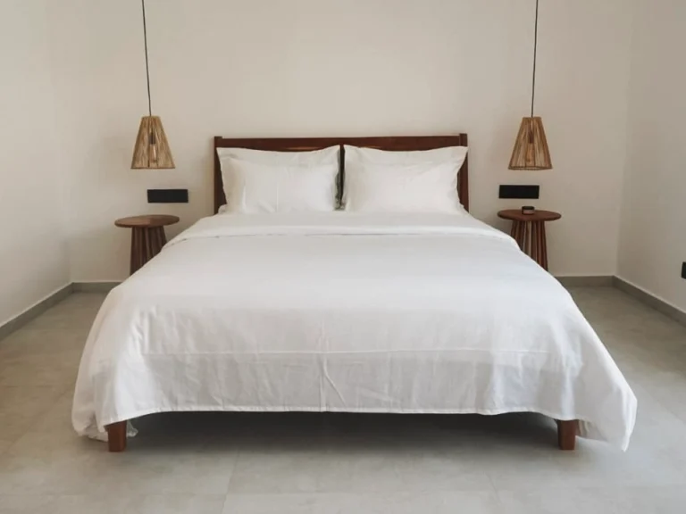 The bed at Villa Noelia in Madiha, a great place to stay