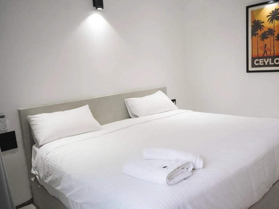 The bedrooms at Villa Del Mar, a great hotel in Arugam Bay