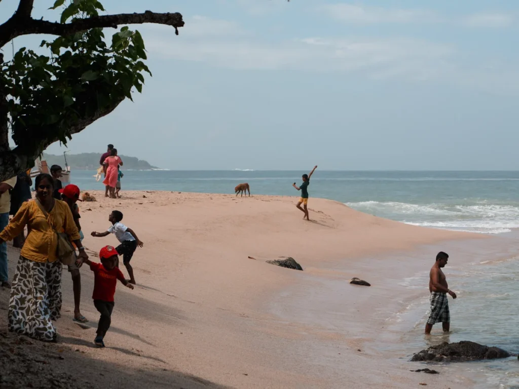 Local family fun Blue Beach - Family-friendly beach near Hiriketiya Sri Lanka