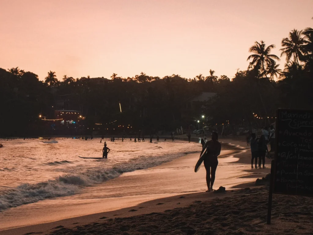 Hiriketiya sunsets in the bay - plan a trip to Sri Lanka