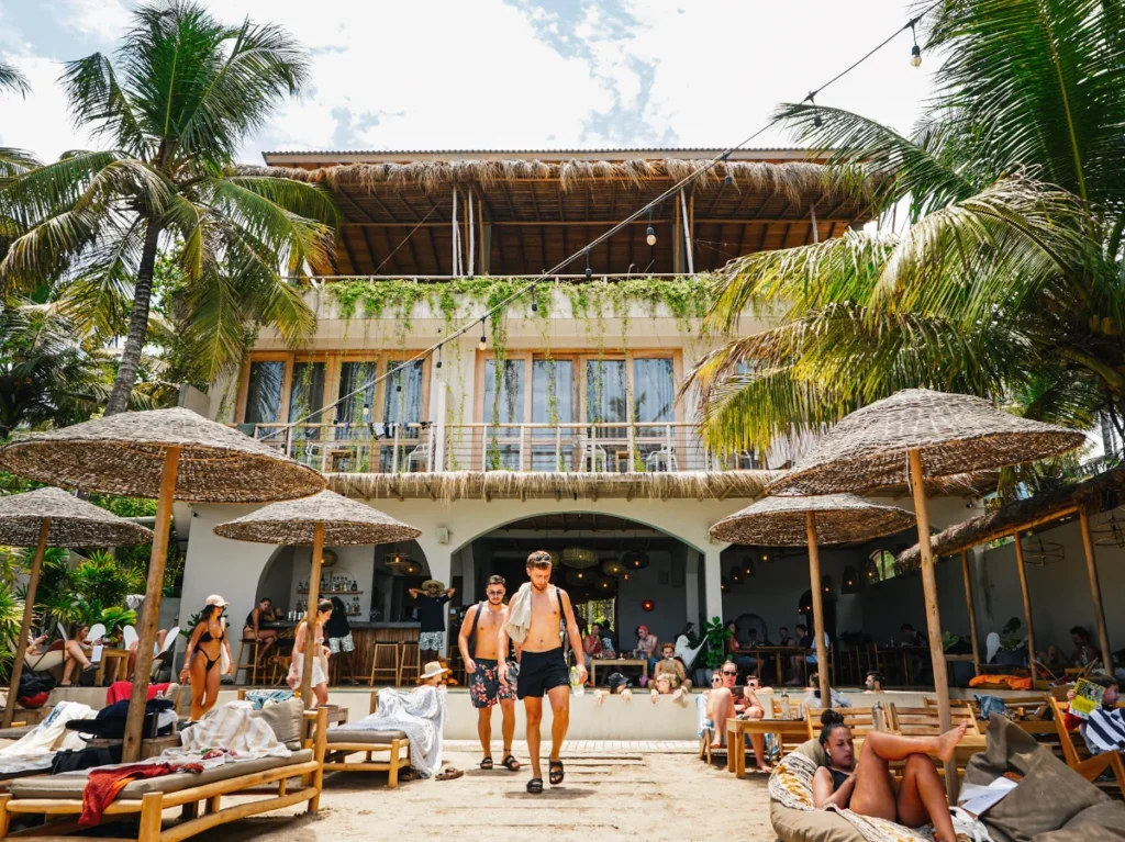 La Playa beach club Hiriketiya - Best spot for cocktails and views in Sri Lanka