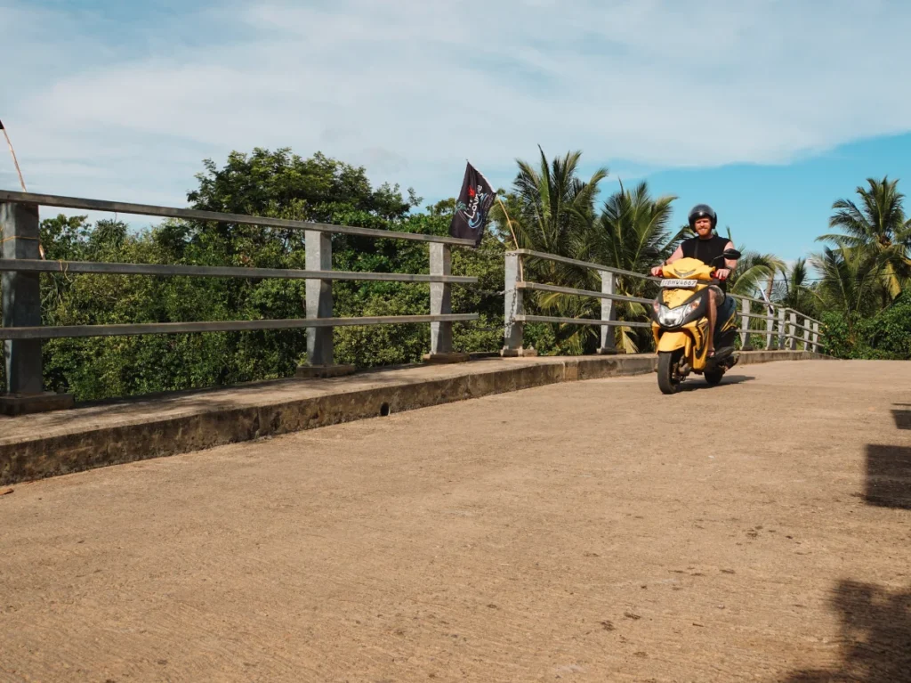 Renting a motorbike in Hiriketiya - a great way to explore the south coast